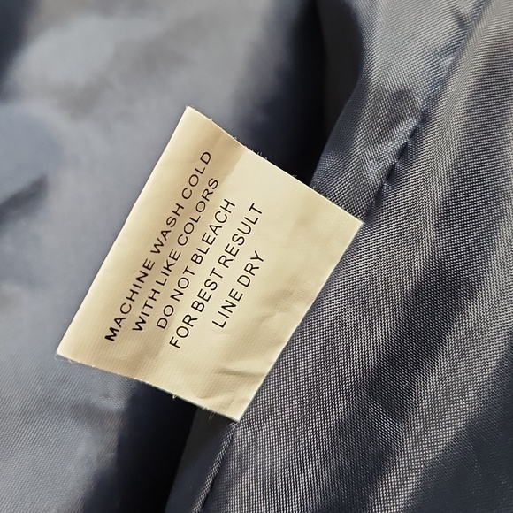 Floral Button Down Lightweight Jacket - Picture 5 of 7